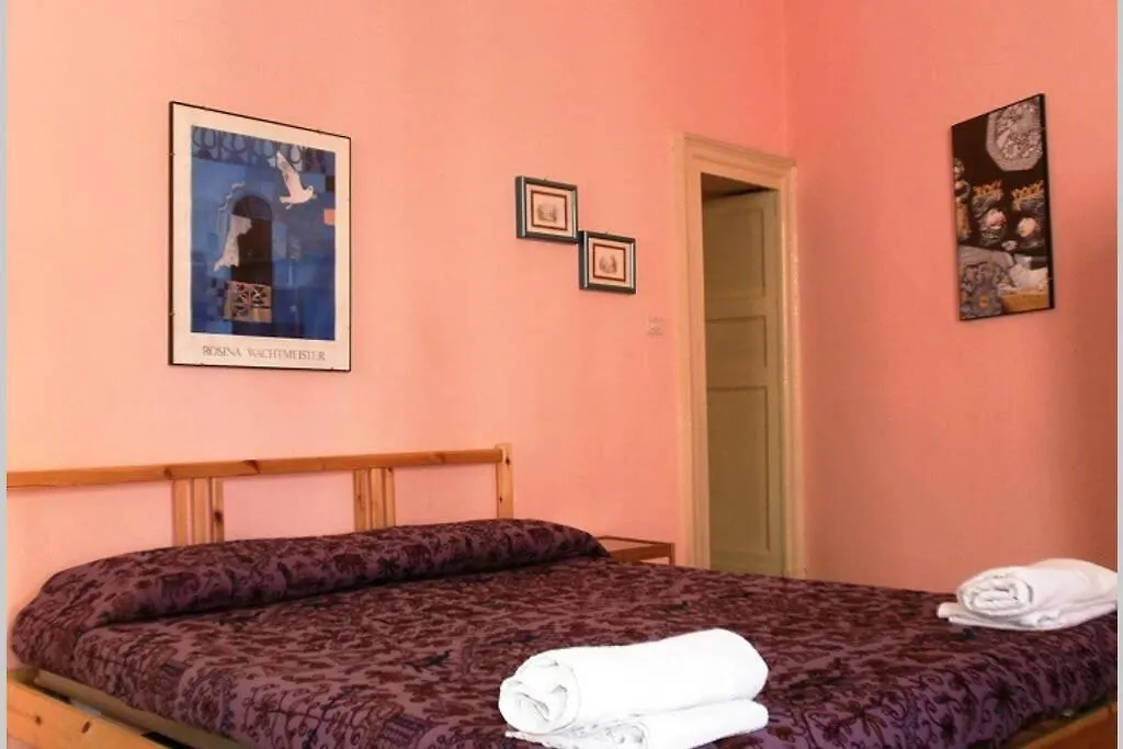 Appartamento Three Rooms Near Central Station Catania Italia